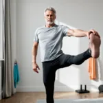 entdecken sie, warum experten diese einfache gehübung nach 50 empfehlen, um kraft und balance effektiv zu stärken und ihre mobilität zu verbessern.