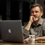 psychologen sind sich einig: entdecken sie die eine eigenschaft, die alle glücklichen menschen gemeinsam haben und lernen sie, wie sie ihr eigenes glück steigern können.